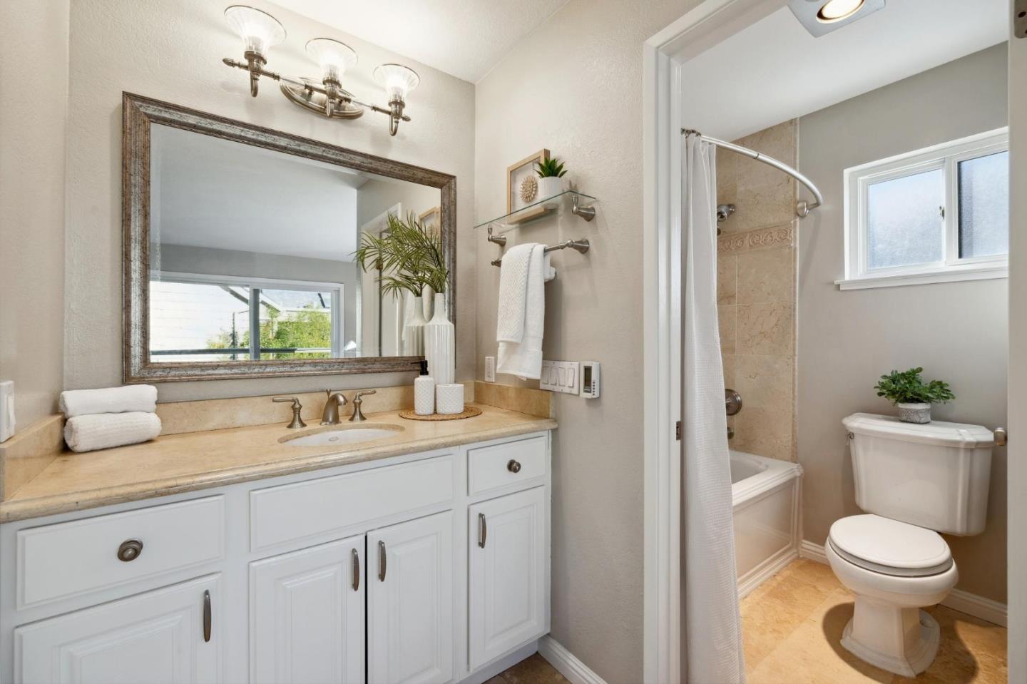 Detail Gallery Image 23 of 60 For 1119 Shoreline Dr, San Mateo,  CA 94404 - 2 Beds | 1/1 Baths