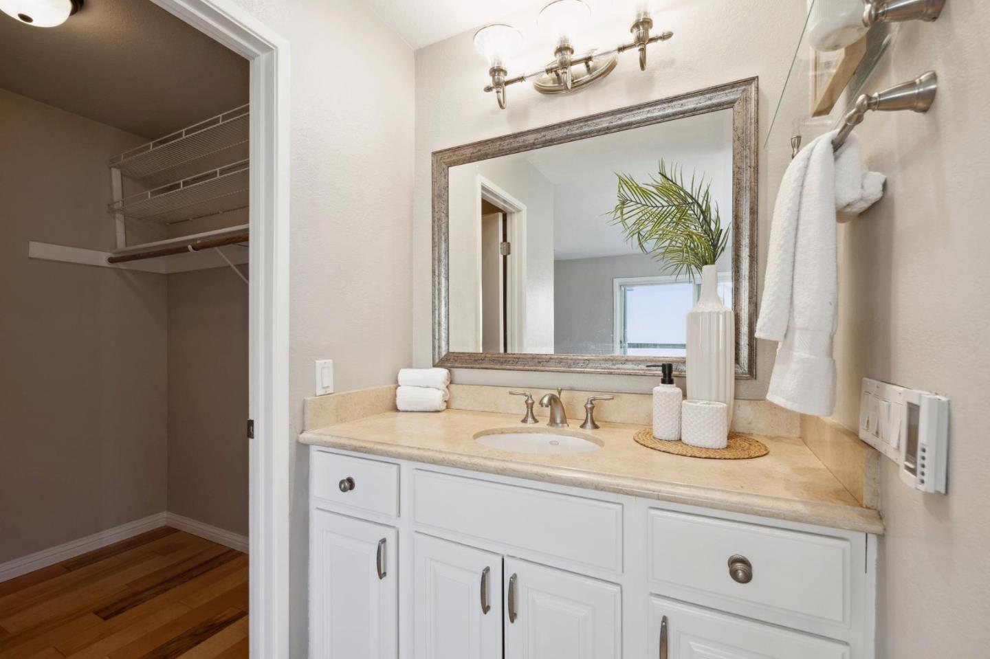 Detail Gallery Image 25 of 60 For 1119 Shoreline Dr, San Mateo,  CA 94404 - 2 Beds | 1/1 Baths