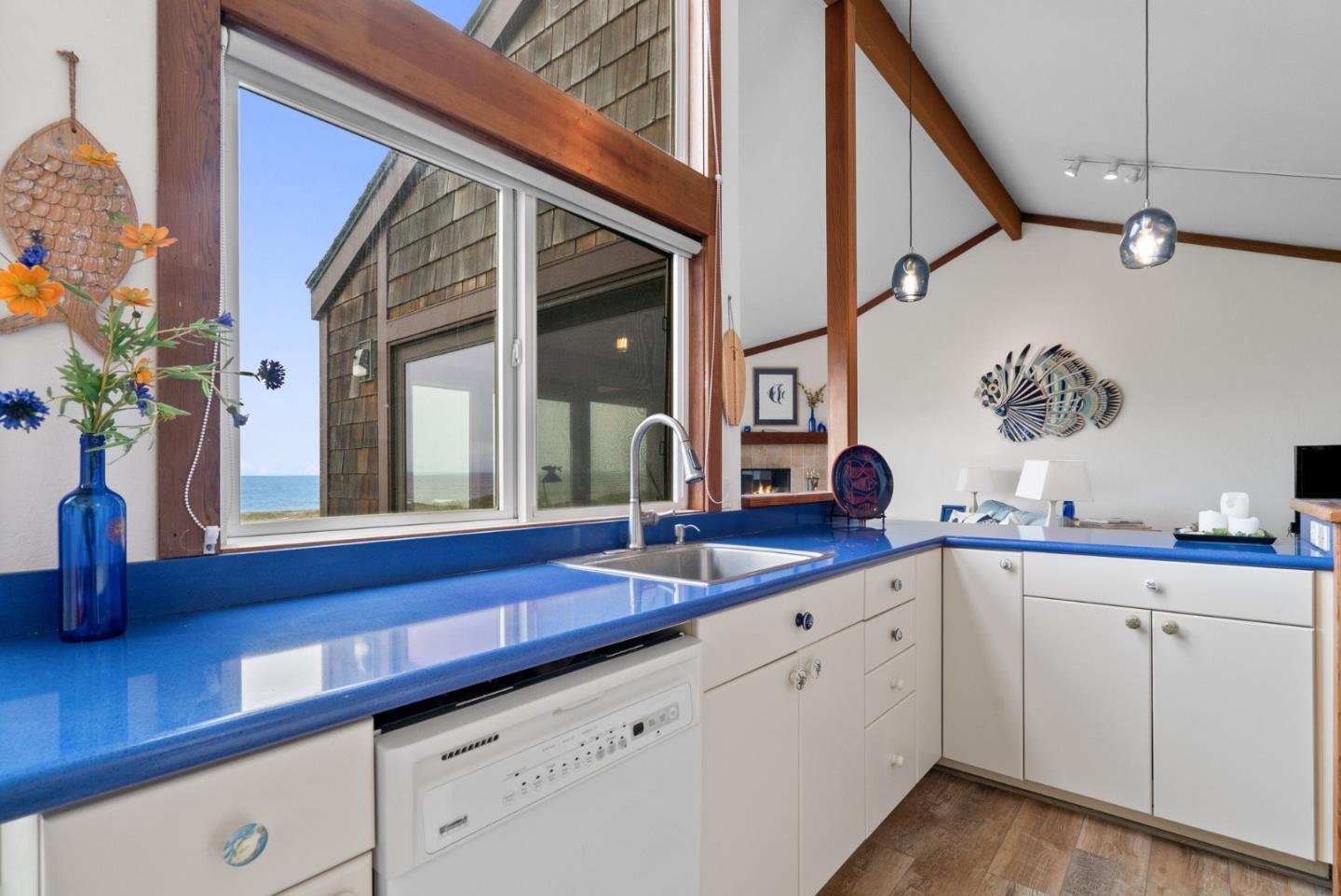 Detail Gallery Image 21 of 58 For 222 Monterey Dunes Way, Moss Landing,  CA 95039 - 3 Beds | 2 Baths