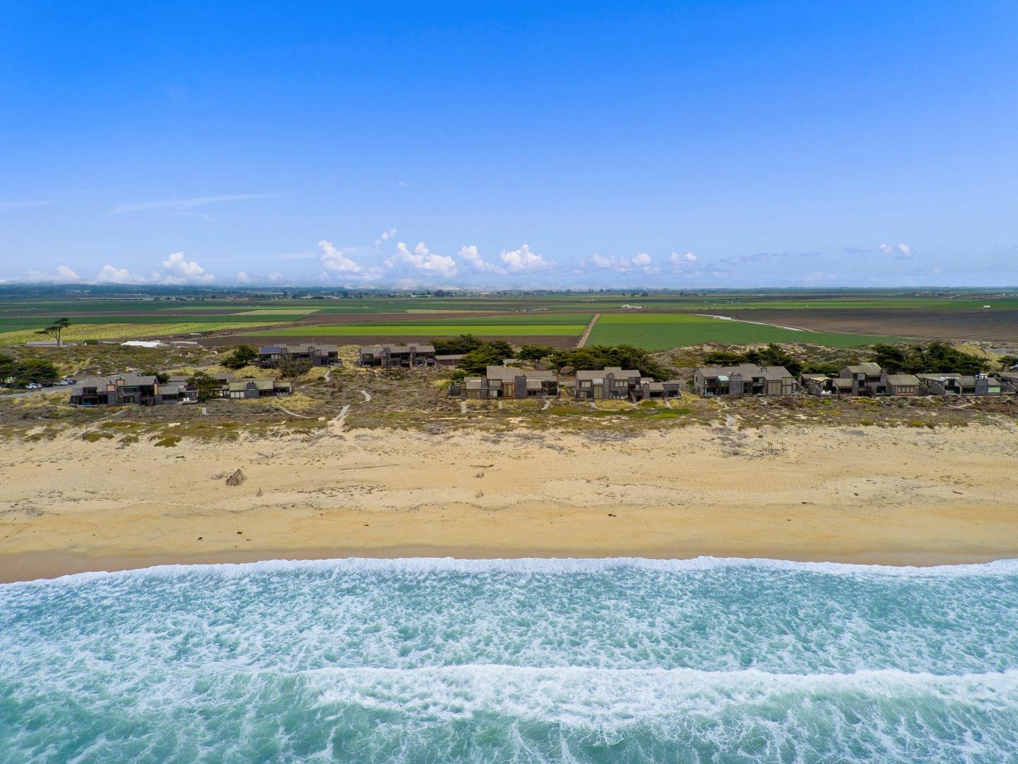 Detail Gallery Image 3 of 58 For 222 Monterey Dunes Way, Moss Landing,  CA 95039 - 3 Beds | 2 Baths