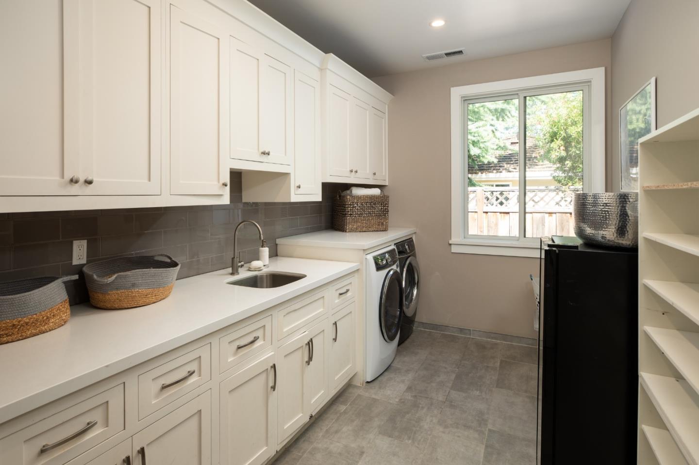 Detail Gallery Image 29 of 41 For 349 Blue Oak Ln, Los Altos,  CA 94022 - 5 Beds | 5/1 Baths