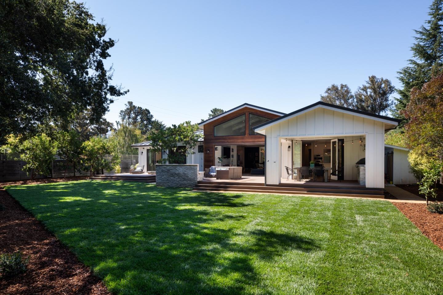 Detail Gallery Image 36 of 41 For 349 Blue Oak Ln, Los Altos,  CA 94022 - 5 Beds | 5/1 Baths