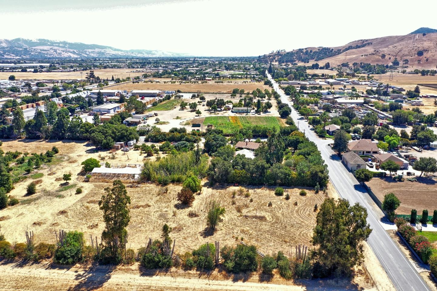 Detail Gallery Image 28 of 75 For 10876 Dougherty Ave, Morgan Hill,  CA 95037 - 3 Beds | 2/1 Baths