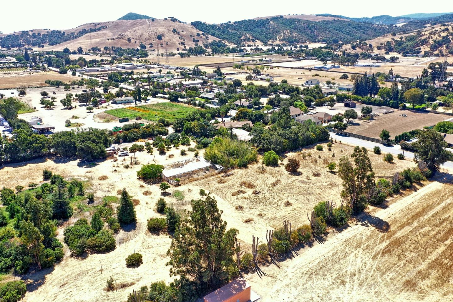 Detail Gallery Image 29 of 75 For 10876 Dougherty Ave, Morgan Hill,  CA 95037 - 3 Beds | 2/1 Baths