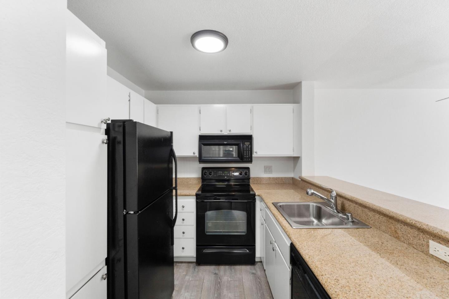 Detail Gallery Image 3 of 28 For 39059 Guardino Dr #108,  Fremont,  CA 94538 - 1 Beds | 1 Baths