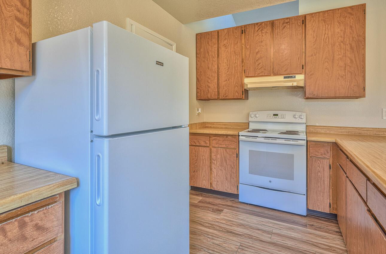 Detail Gallery Image 13 of 28 For 3080 Crumpton #20 Ln #20,  Marina,  CA 93933 - 3 Beds | 1/1 Baths