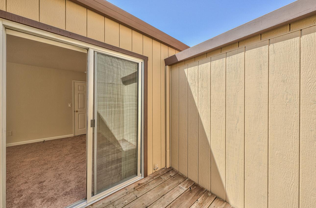 Detail Gallery Image 15 of 28 For 3080 Crumpton #20 Ln #20,  Marina,  CA 93933 - 3 Beds | 1/1 Baths