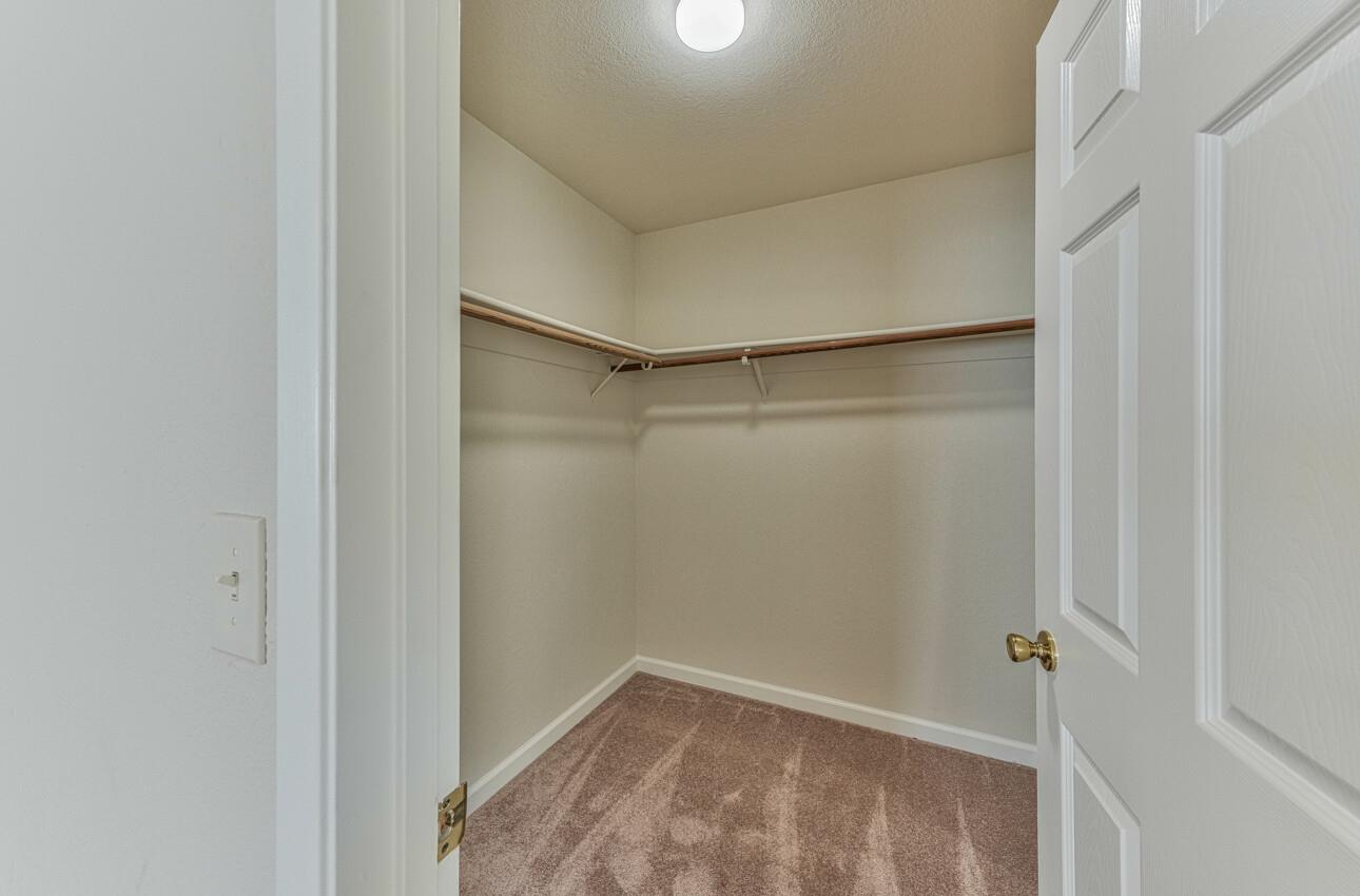 Detail Gallery Image 17 of 28 For 3080 Crumpton #20 Ln #20,  Marina,  CA 93933 - 3 Beds | 1/1 Baths