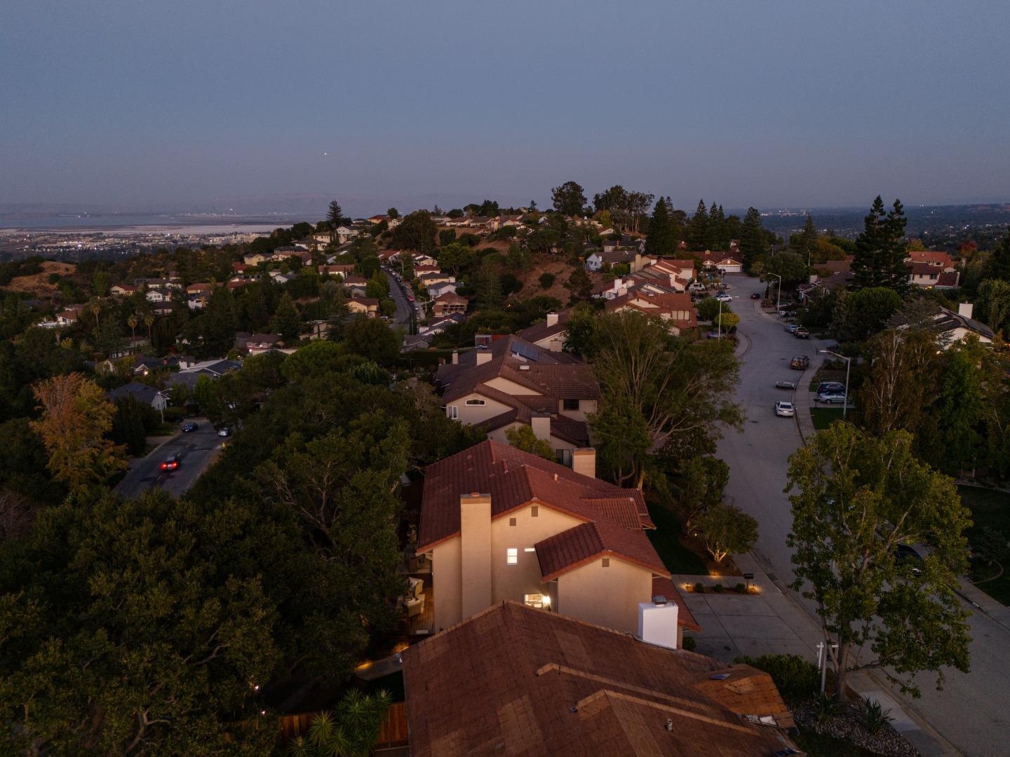 Detail Gallery Image 49 of 59 For 128 Mesa Verde Way, San Carlos,  CA 94070 - 4 Beds | 2/1 Baths