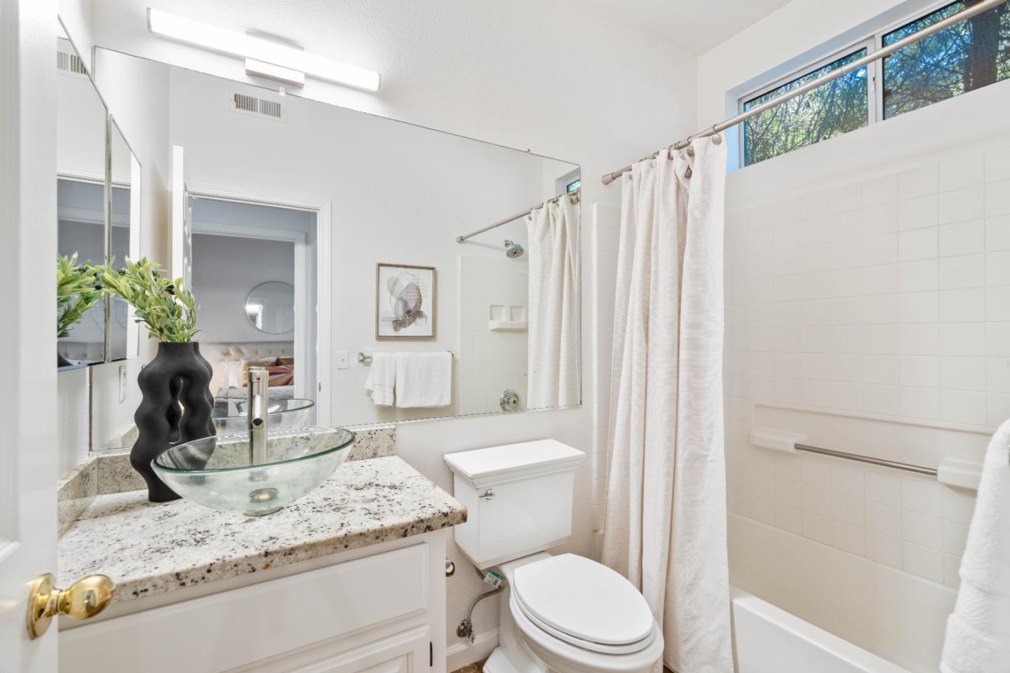 Detail Gallery Image 21 of 32 For 1770 Bevin Brook Dr, San Jose,  CA 95112 - 2 Beds | 2 Baths