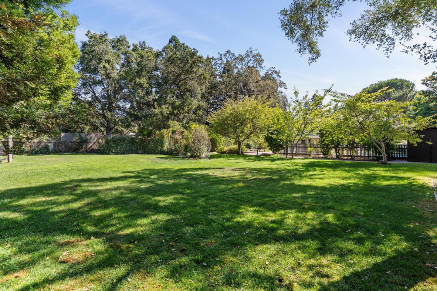 Detail Gallery Image 69 of 90 For 243 Selby Ln, Atherton,  CA 94027 - 5 Beds | 3/1 Baths