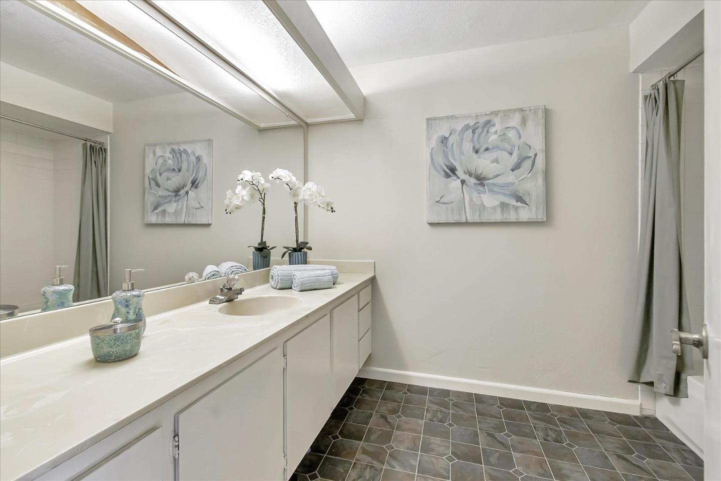 Detail Gallery Image 19 of 27 For 1646 Elderberry Way, San Jose,  CA 95125 - 3 Beds | 2/1 Baths