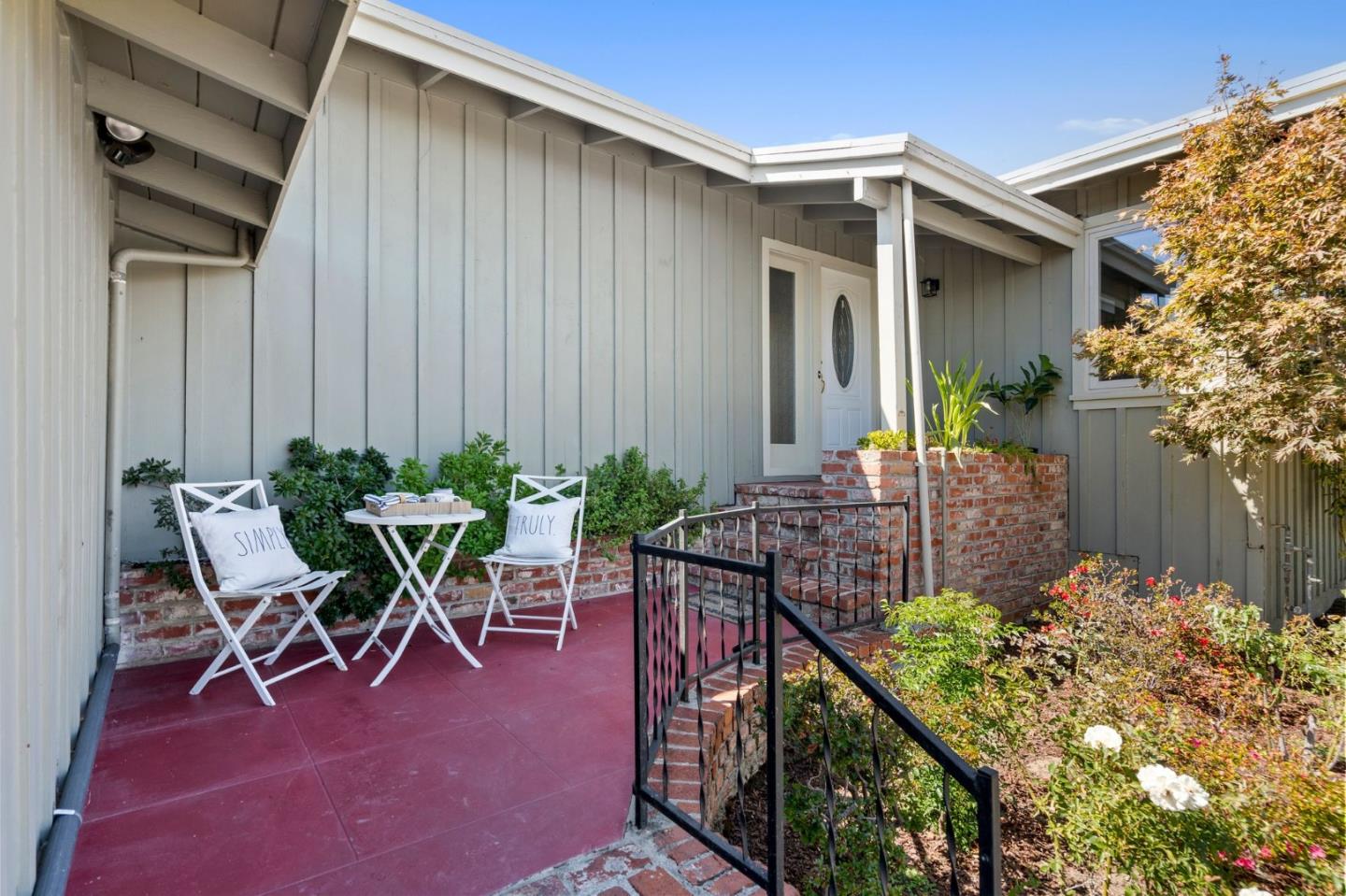 Detail Gallery Image 4 of 50 For 2910 Fernwood St, San Mateo,  CA 94403 - 2 Beds | 2 Baths