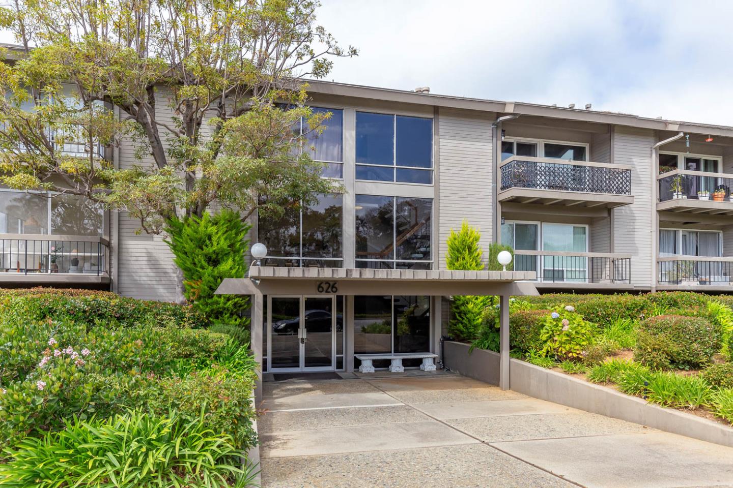 Detail Gallery Image 1 of 19 For 626 Mariners Island Blvd #101,  San Mateo,  CA 94404 - 1 Beds | 1 Baths