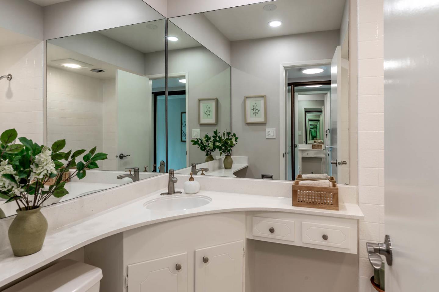 Detail Gallery Image 11 of 19 For 626 Mariners Island Blvd #101,  San Mateo,  CA 94404 - 1 Beds | 1 Baths