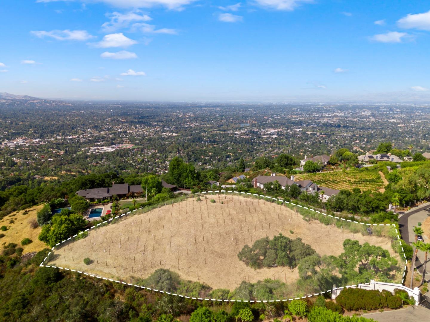 Detail Gallery Image 4 of 12 For 16391 Aztec Ridge Dr, Los Gatos,  CA 95030 - – Beds | – Baths