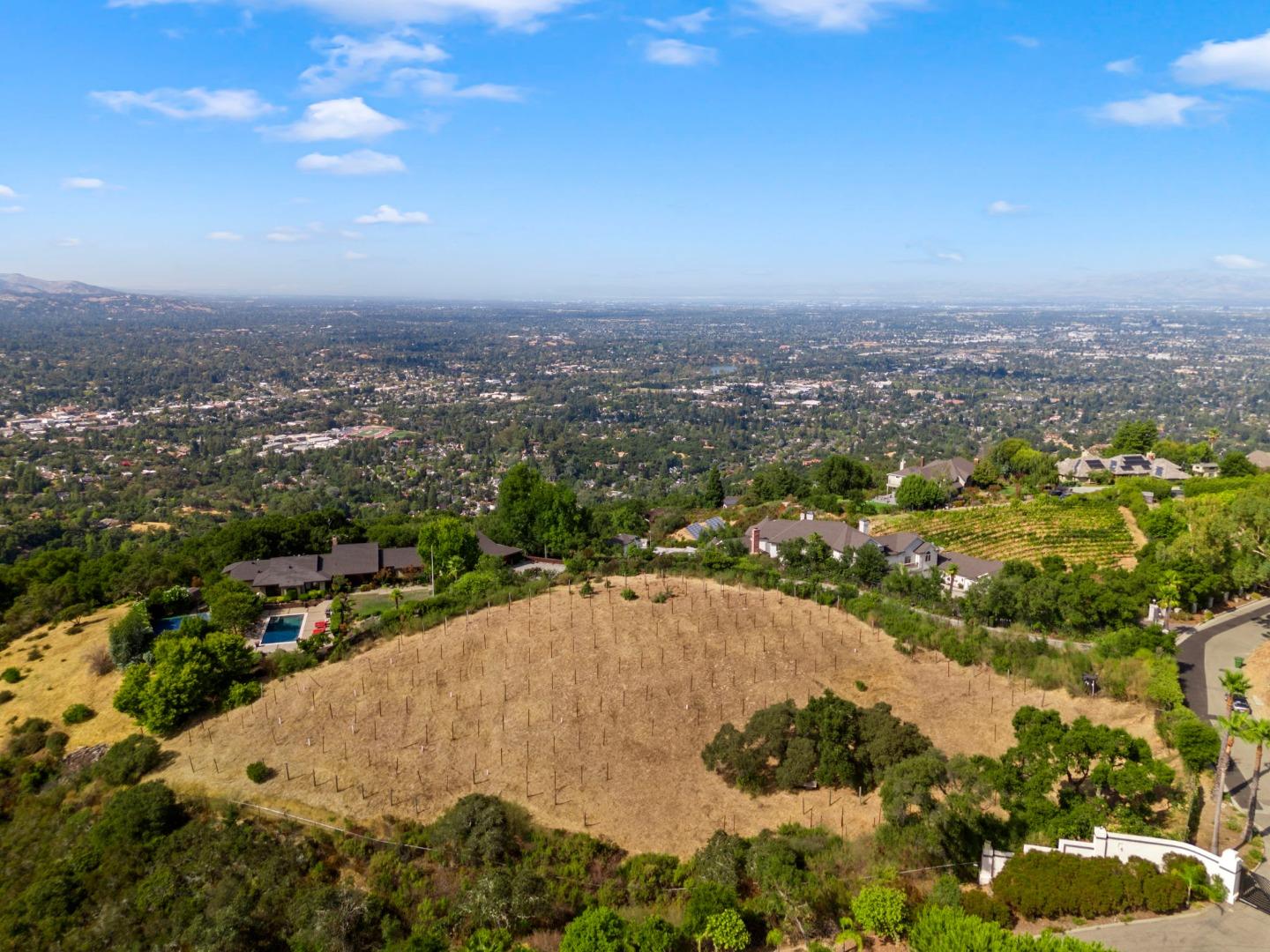 Detail Gallery Image 9 of 12 For 16391 Aztec Ridge Dr, Los Gatos,  CA 95030 - – Beds | – Baths