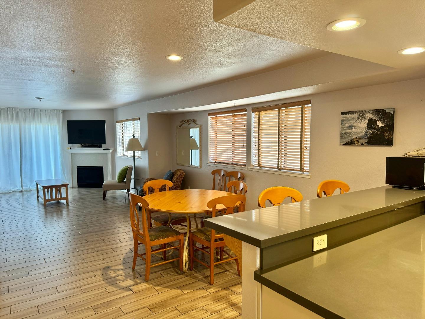 Detail Gallery Image 2 of 42 For 522 Seascape Resort Dr, Aptos,  CA 95003 - 2 Beds | 2/1 Baths