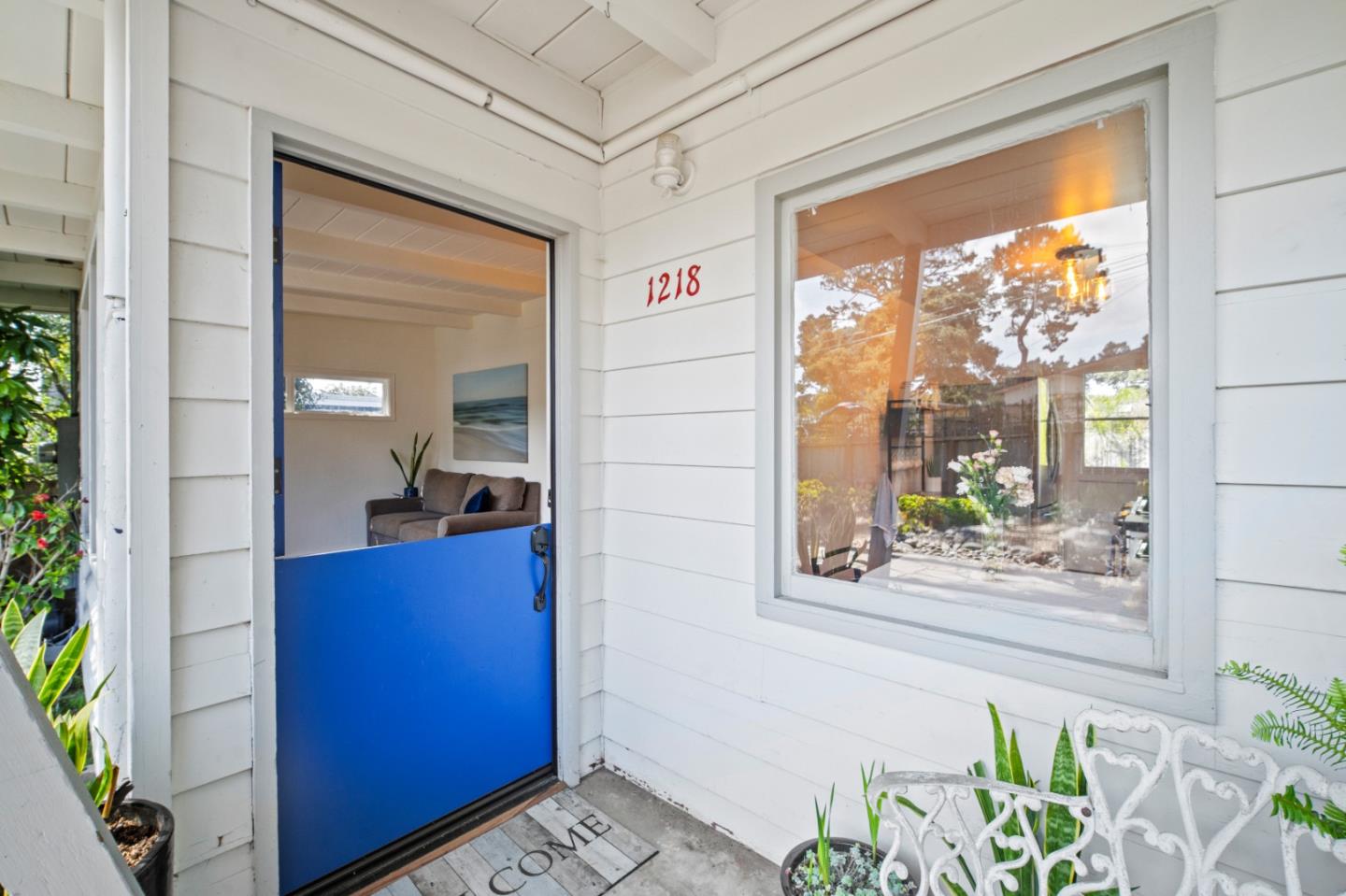 Detail Gallery Image 1 of 14 For 1218 Shafter Ave, Pacific Grove,  CA 93950 - 1 Beds | 1 Baths