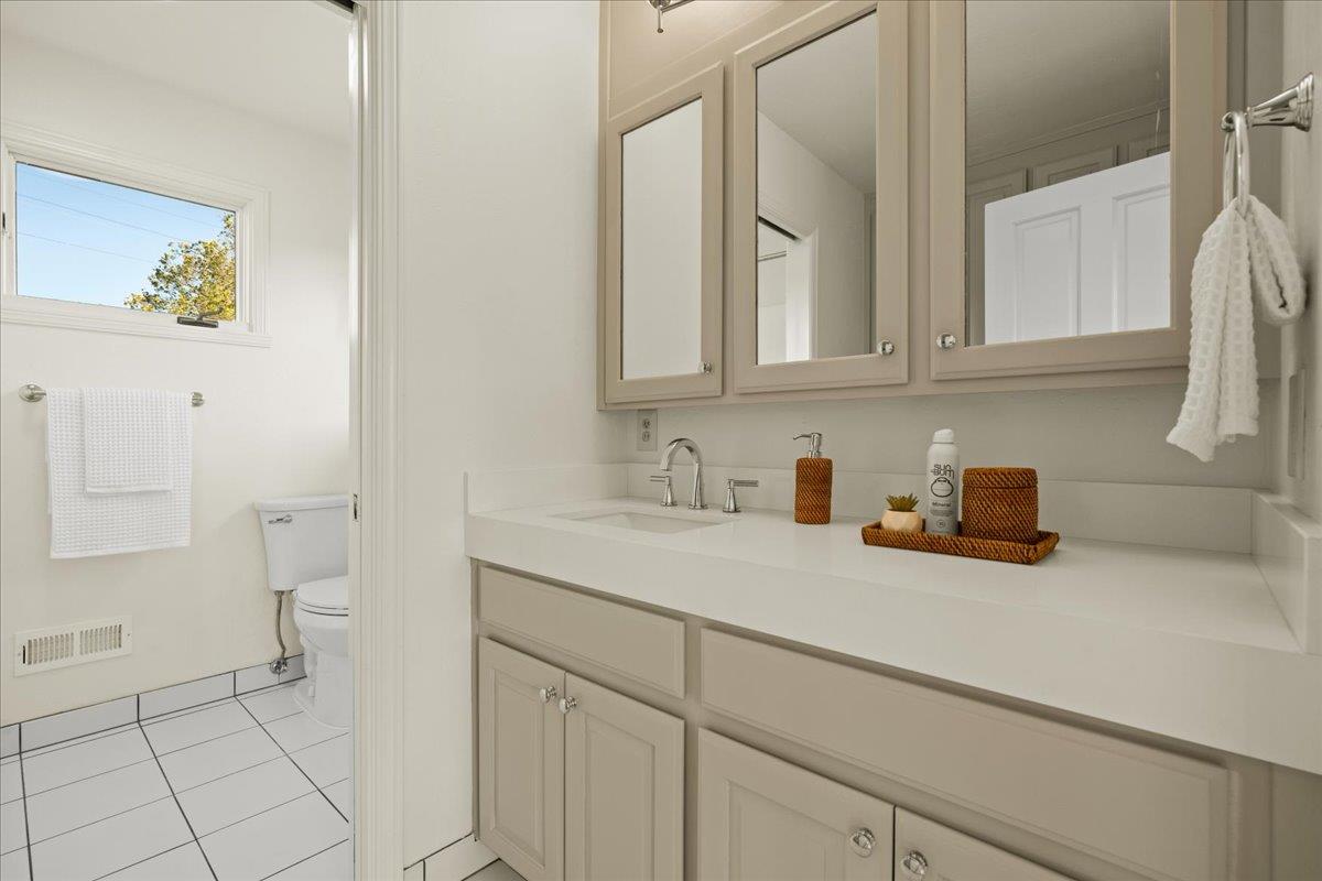 Detail Gallery Image 34 of 60 For 15581 Loma Vista Ave, Los Gatos,  CA 95032 - 3 Beds | 2 Baths