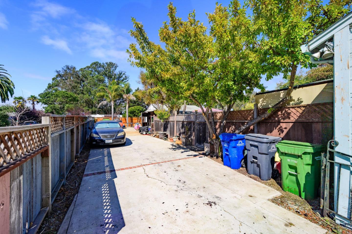 Detail Gallery Image 7 of 34 For 1551 30th Ave, Santa Cruz,  CA 95062 - 2 Beds | 1 Baths