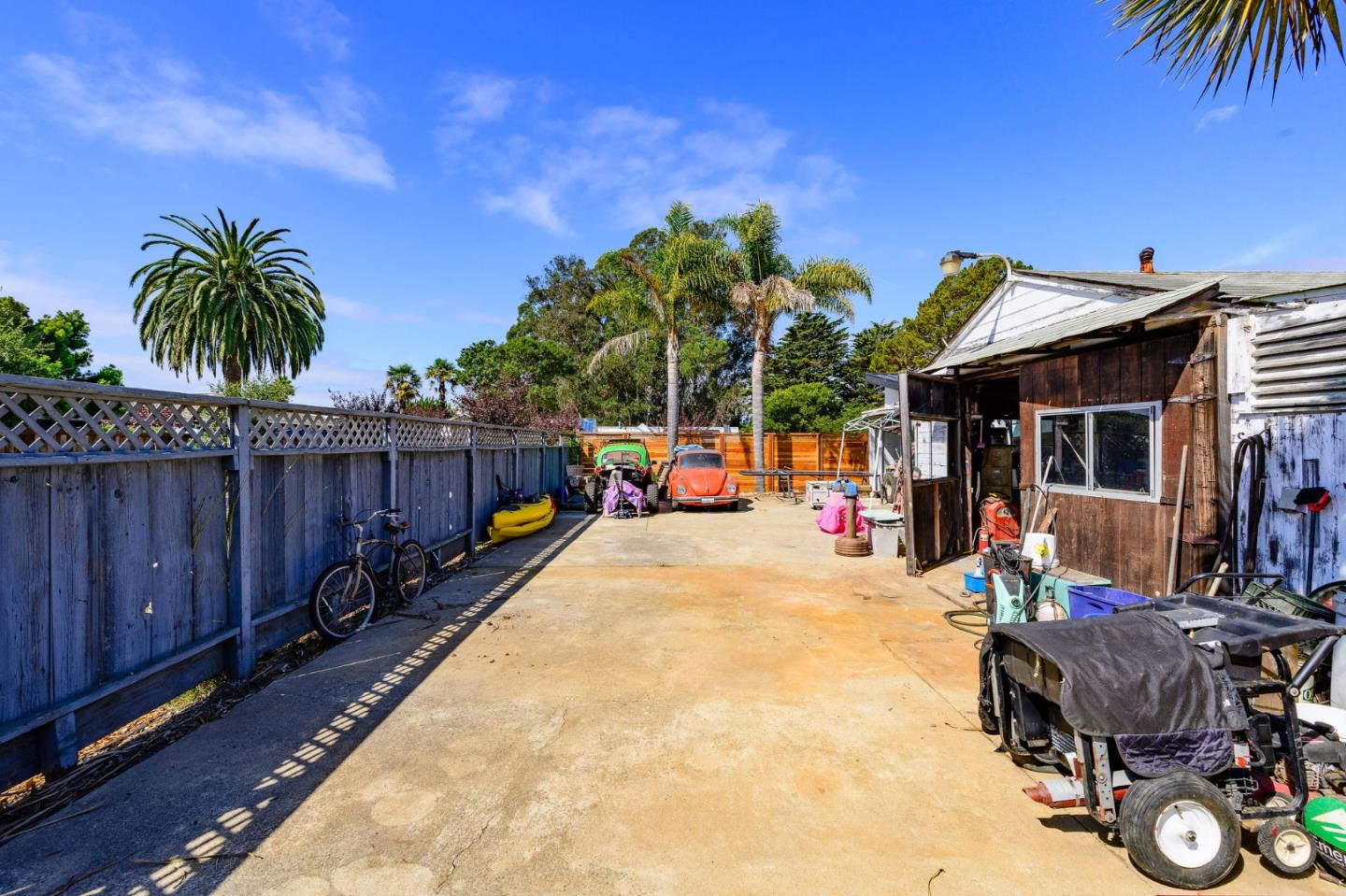 Detail Gallery Image 8 of 34 For 1551 30th Ave, Santa Cruz,  CA 95062 - 2 Beds | 1 Baths