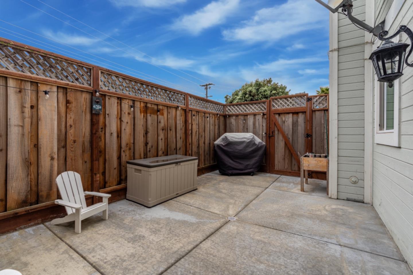 Detail Gallery Image 17 of 31 For 209 Clifton Rd, Pacifica,  CA 94044 - 2 Beds | 2/1 Baths