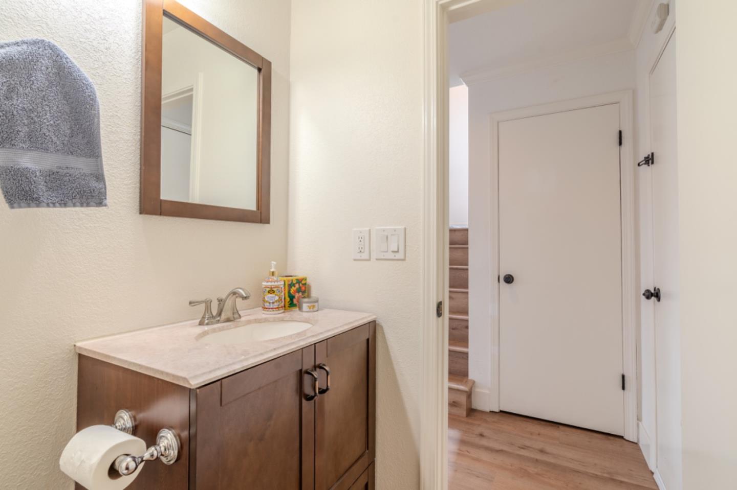 Detail Gallery Image 19 of 31 For 209 Clifton Rd, Pacifica,  CA 94044 - 2 Beds | 2/1 Baths