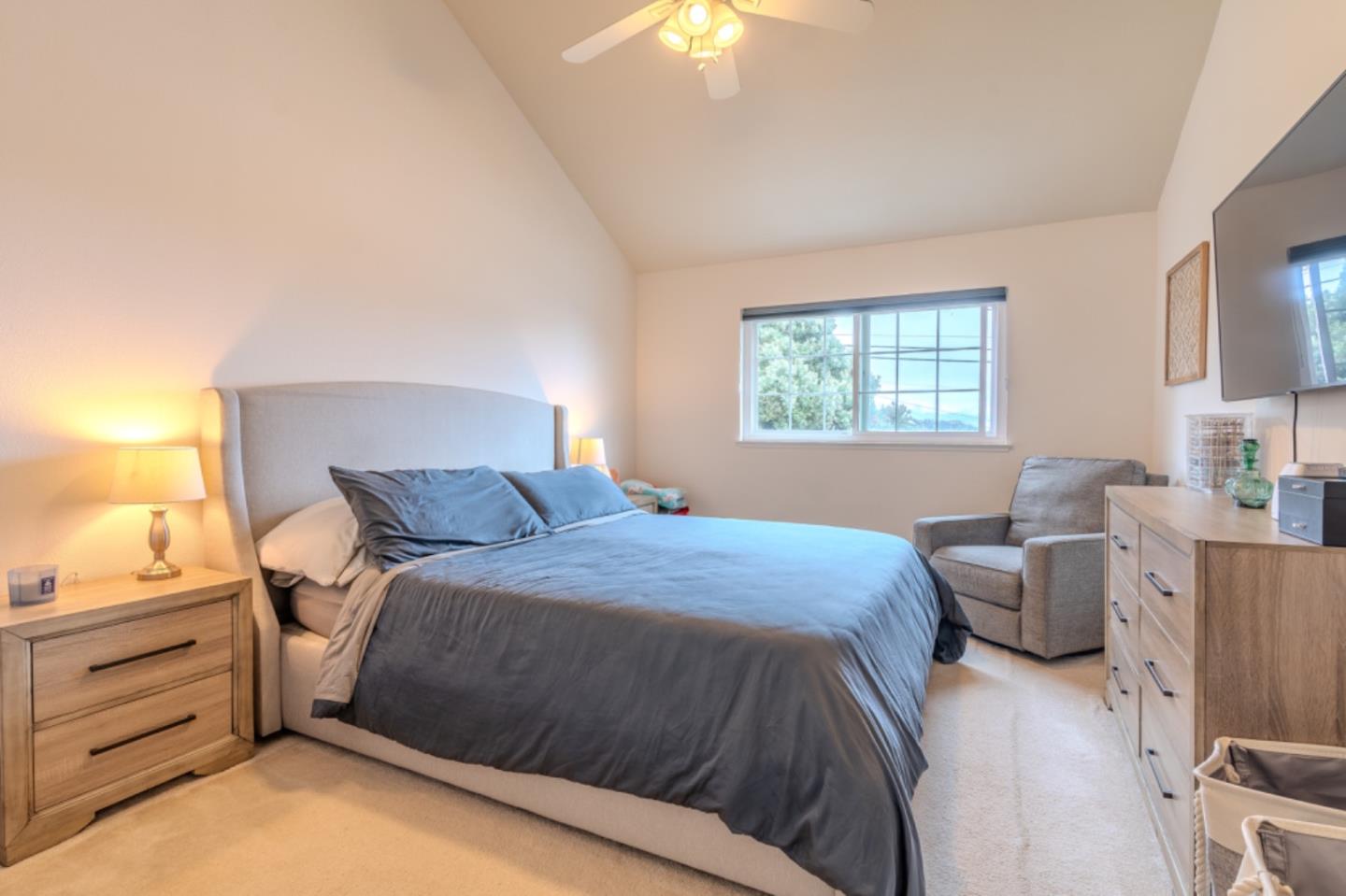 Detail Gallery Image 22 of 31 For 209 Clifton Rd, Pacifica,  CA 94044 - 2 Beds | 2/1 Baths