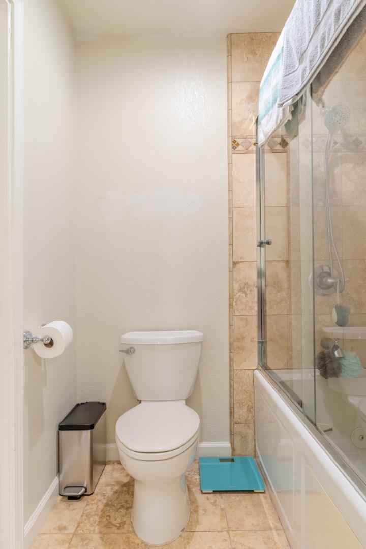 Detail Gallery Image 25 of 31 For 209 Clifton Rd, Pacifica,  CA 94044 - 2 Beds | 2/1 Baths