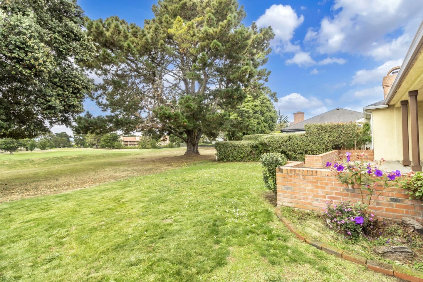 Detail Gallery Image 3 of 45 For 483 Winged Foot Rd, Half Moon Bay,  CA 94019 - 4 Beds | 2/1 Baths