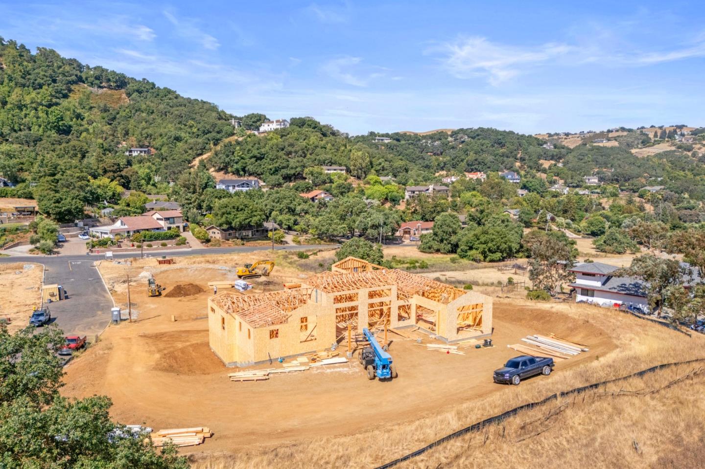 Detail Gallery Image 9 of 12 For 1075 Rose Orchard Place, Morgan Hill,  CA 95037 - 5 Beds | 4/2 Baths