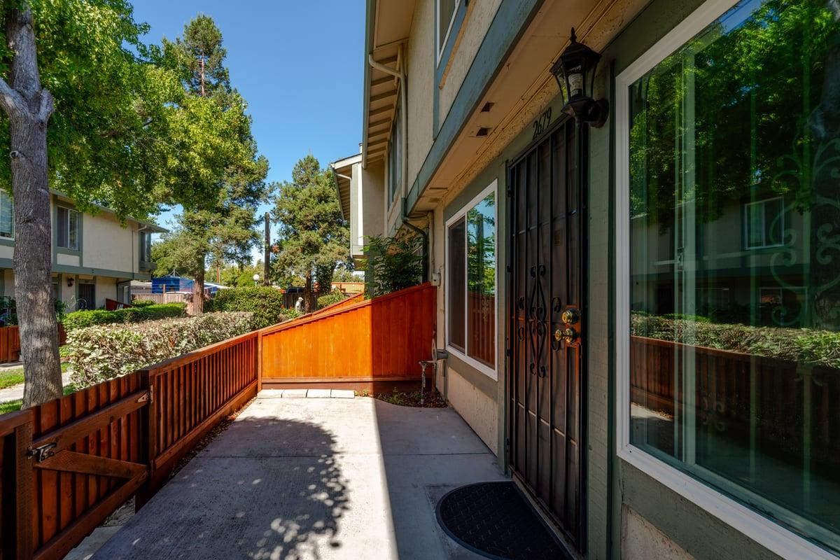 Detail Gallery Image 15 of 15 For 2679 Lone Bluff Way, San Jose,  CA 95111 - 2 Beds | 1/1 Baths