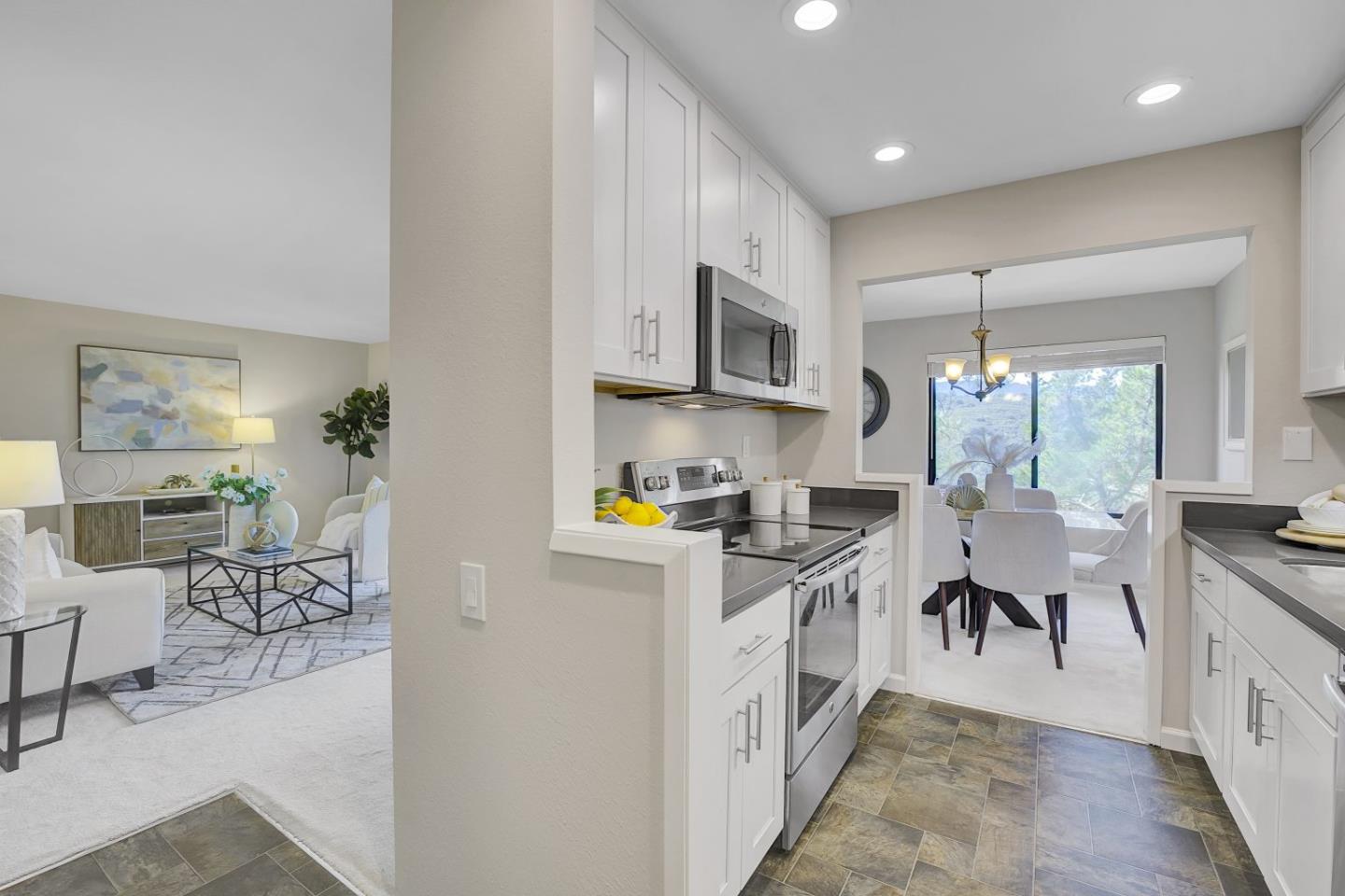 Detail Gallery Image 21 of 55 For 3366 Brittan Ave #10,  San Carlos,  CA 94070 - 2 Beds | 2 Baths