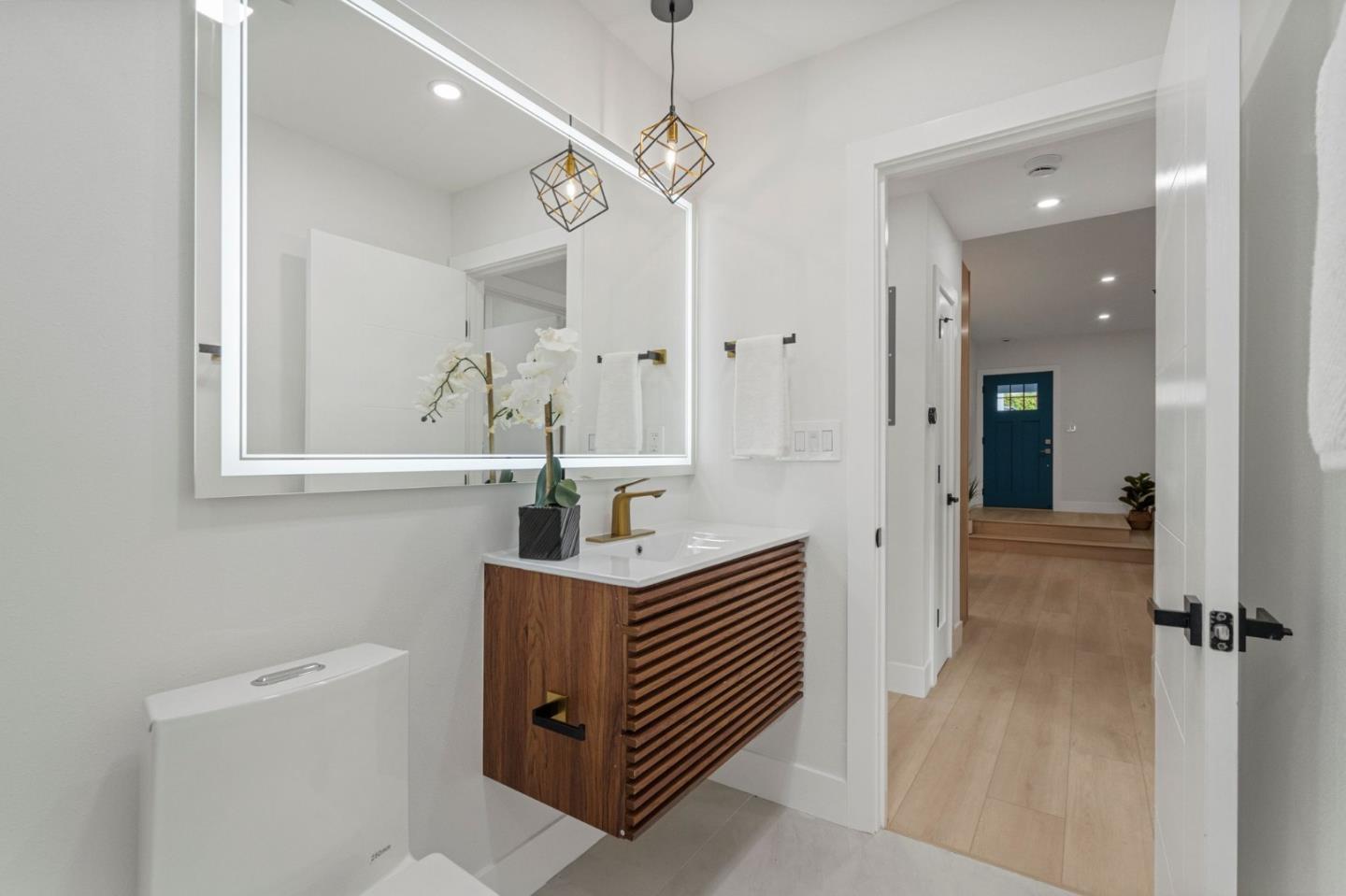 Detail Gallery Image 33 of 79 For 472 Quartz St, Redwood City,  CA 94062 - 2 Beds | 1 Baths