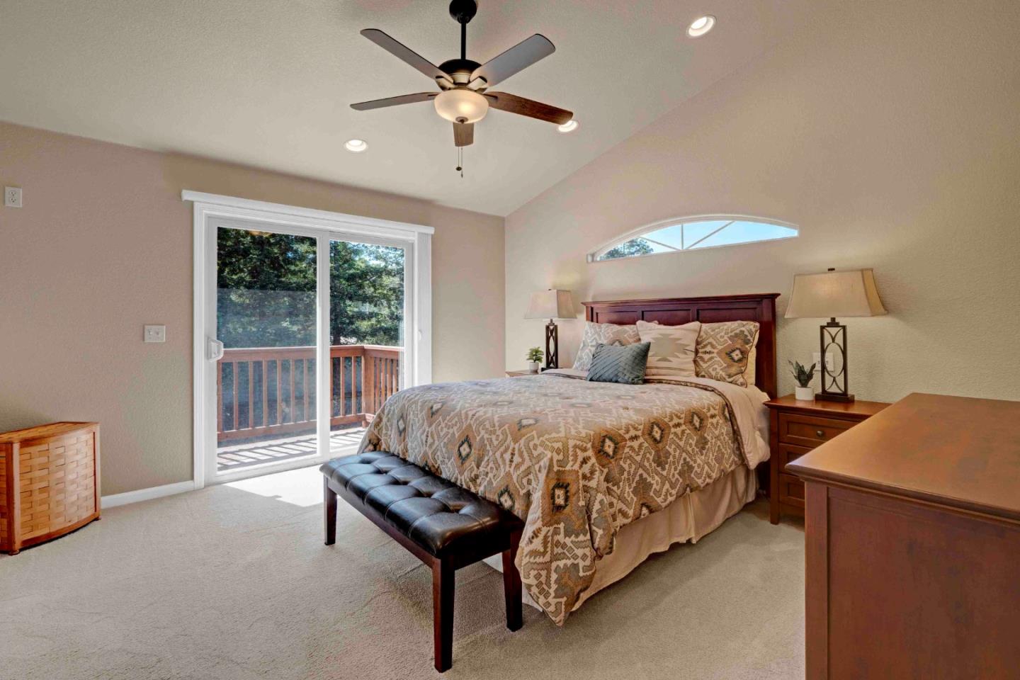 Detail Gallery Image 14 of 30 For 910 Valley Oak Ct, Hollister,  CA 95023 - 2 Beds | 2/1 Baths