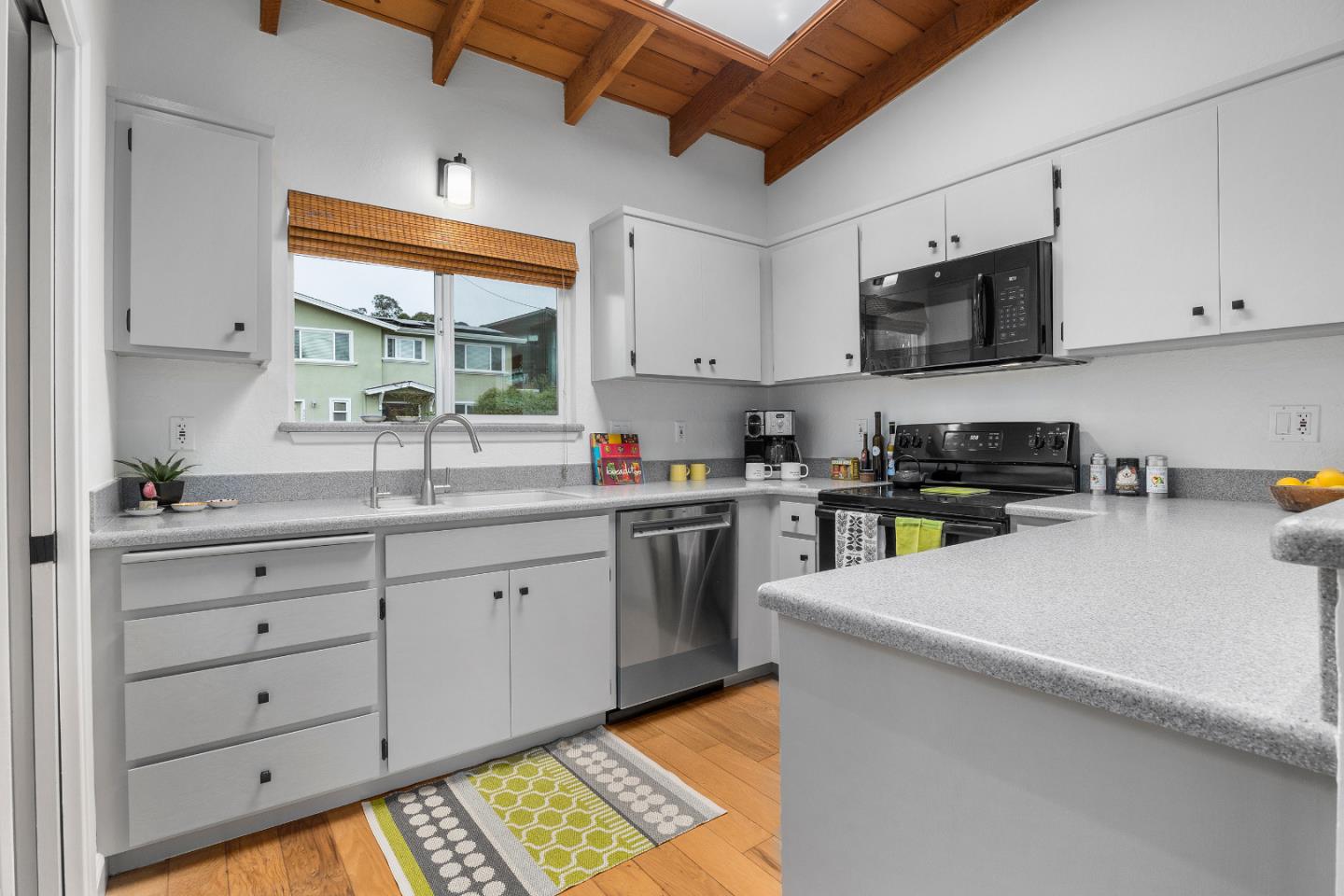 Detail Gallery Image 10 of 48 For 326 Doris Ave, Aptos,  CA 95003 - 3 Beds | 2 Baths