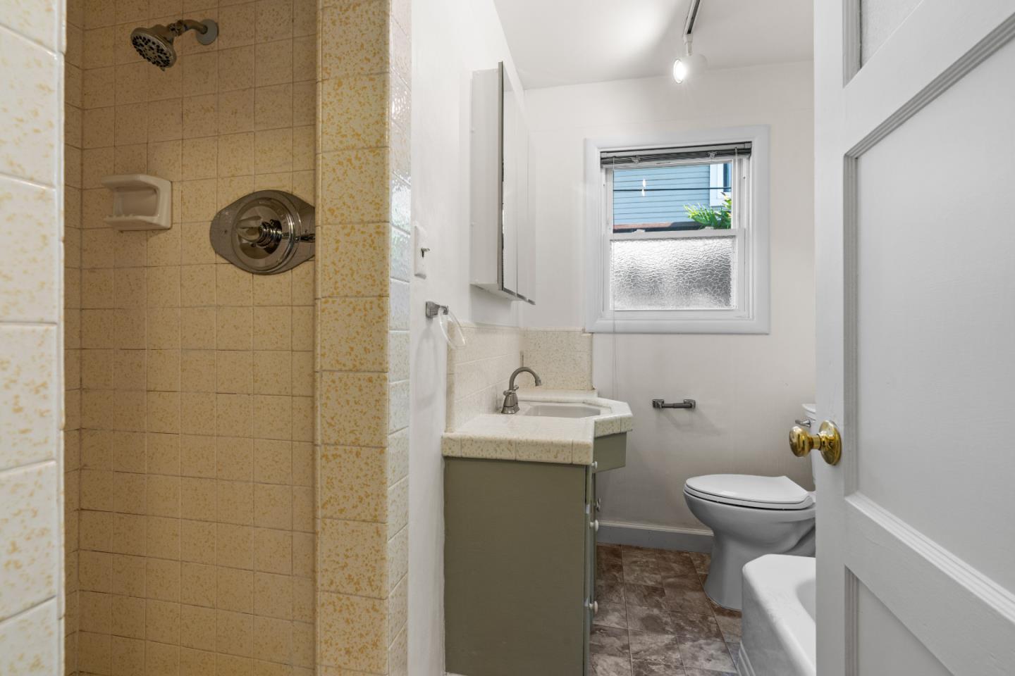 Detail Gallery Image 21 of 27 For 460 N 21st St, San Jose,  CA 95112 - 2 Beds | 1 Baths