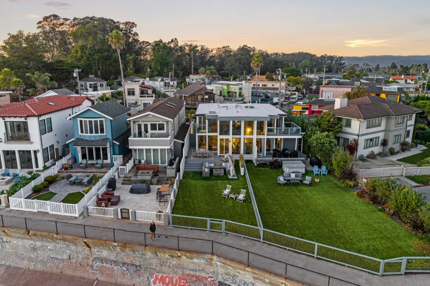 Detail Gallery Image 60 of 70 For 9 Rockview Dr, Santa Cruz,  CA 95062 - 4 Beds | 3 Baths