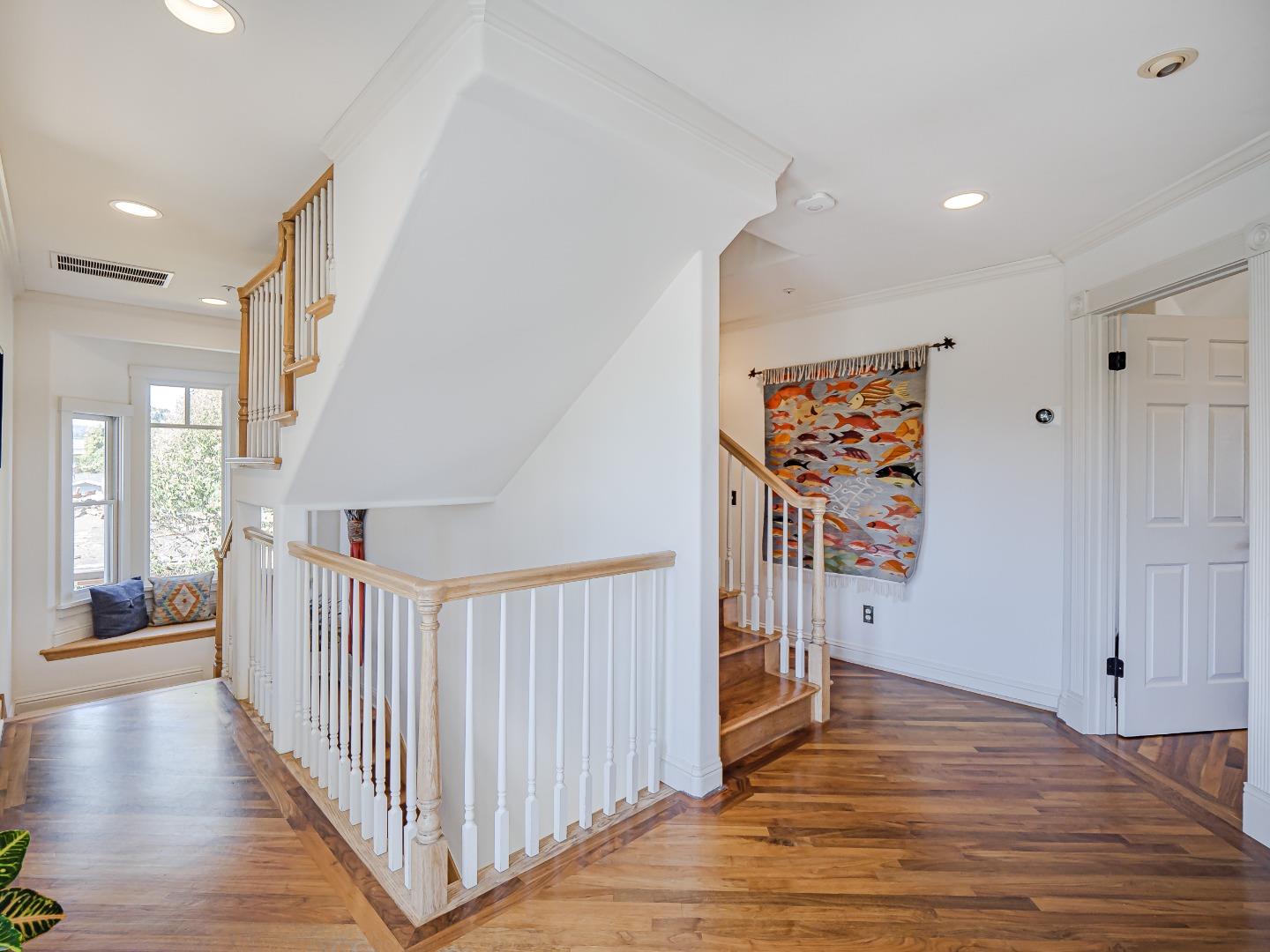 Detail Gallery Image 26 of 89 For 210 Almar Ave, Santa Cruz,  CA 95060 - 3 Beds | 3/1 Baths