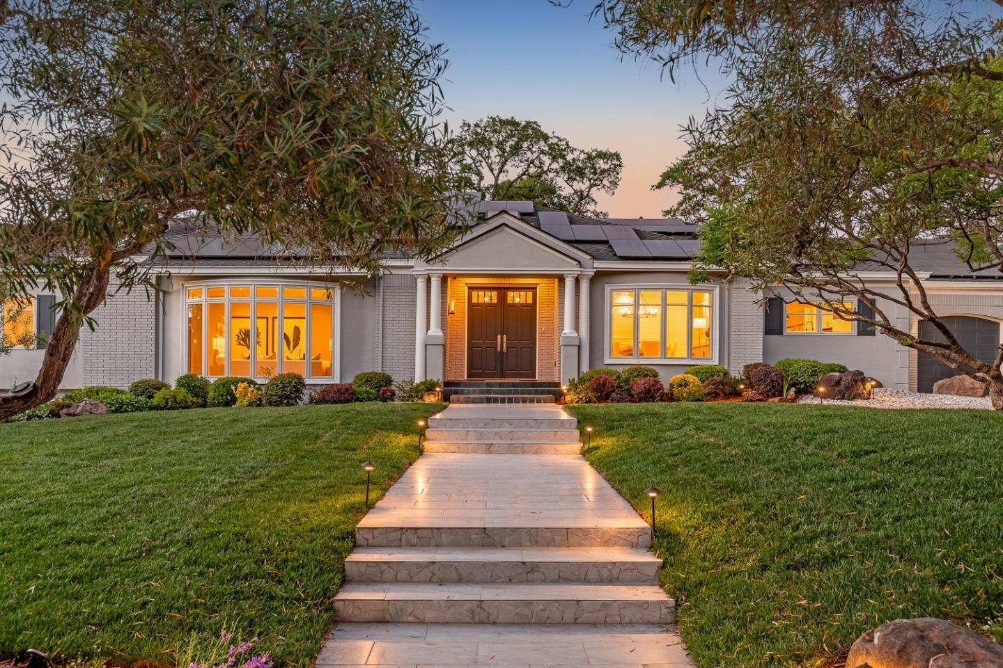 Detail Gallery Image 3 of 65 For 13456 Country Way, Los Altos Hills,  CA 94022 - 5 Beds | 4/1 Baths