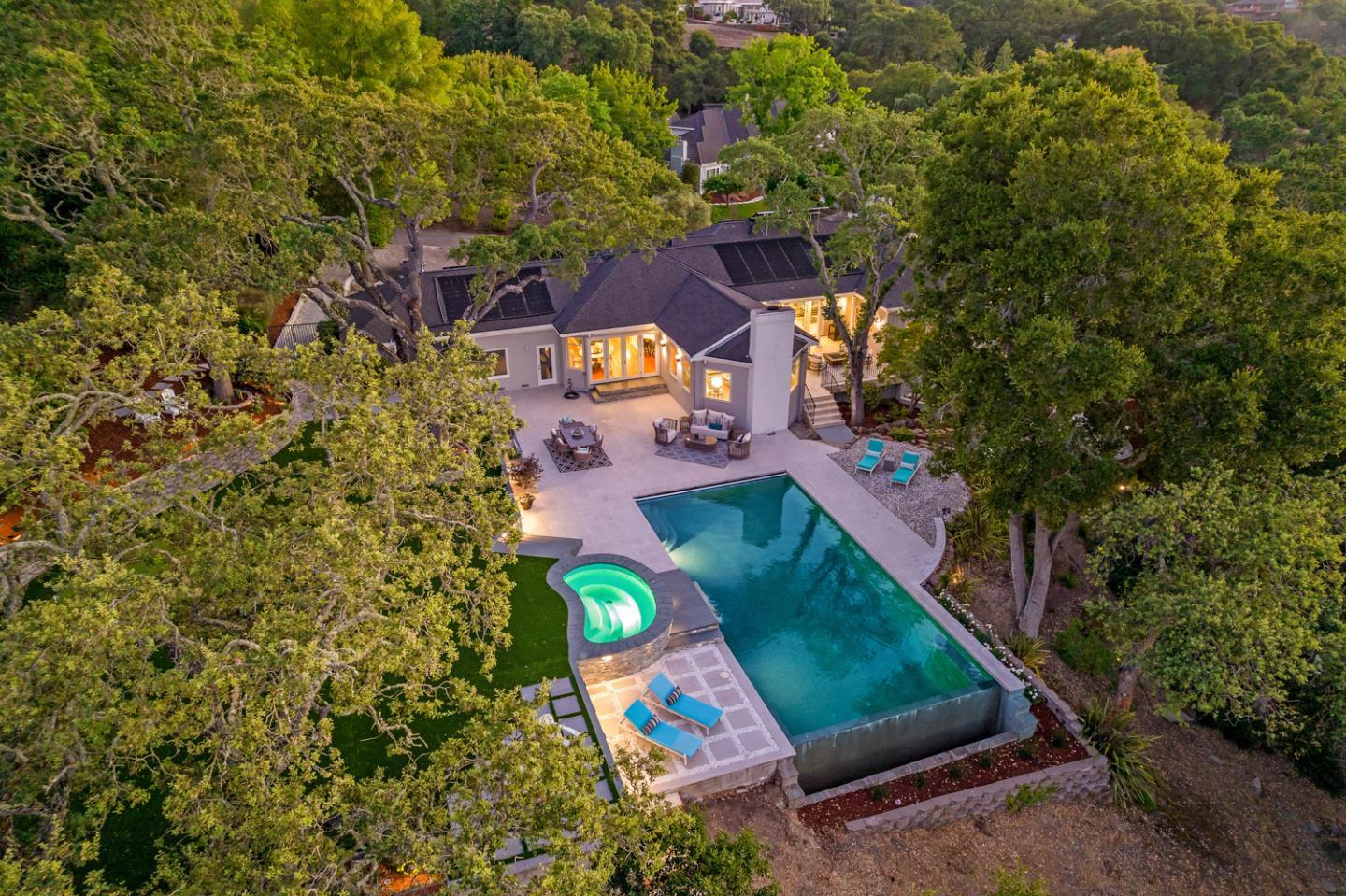 Detail Gallery Image 51 of 66 For 13456 Country Way, Los Altos Hills,  CA 94022 - 5 Beds | 4/1 Baths