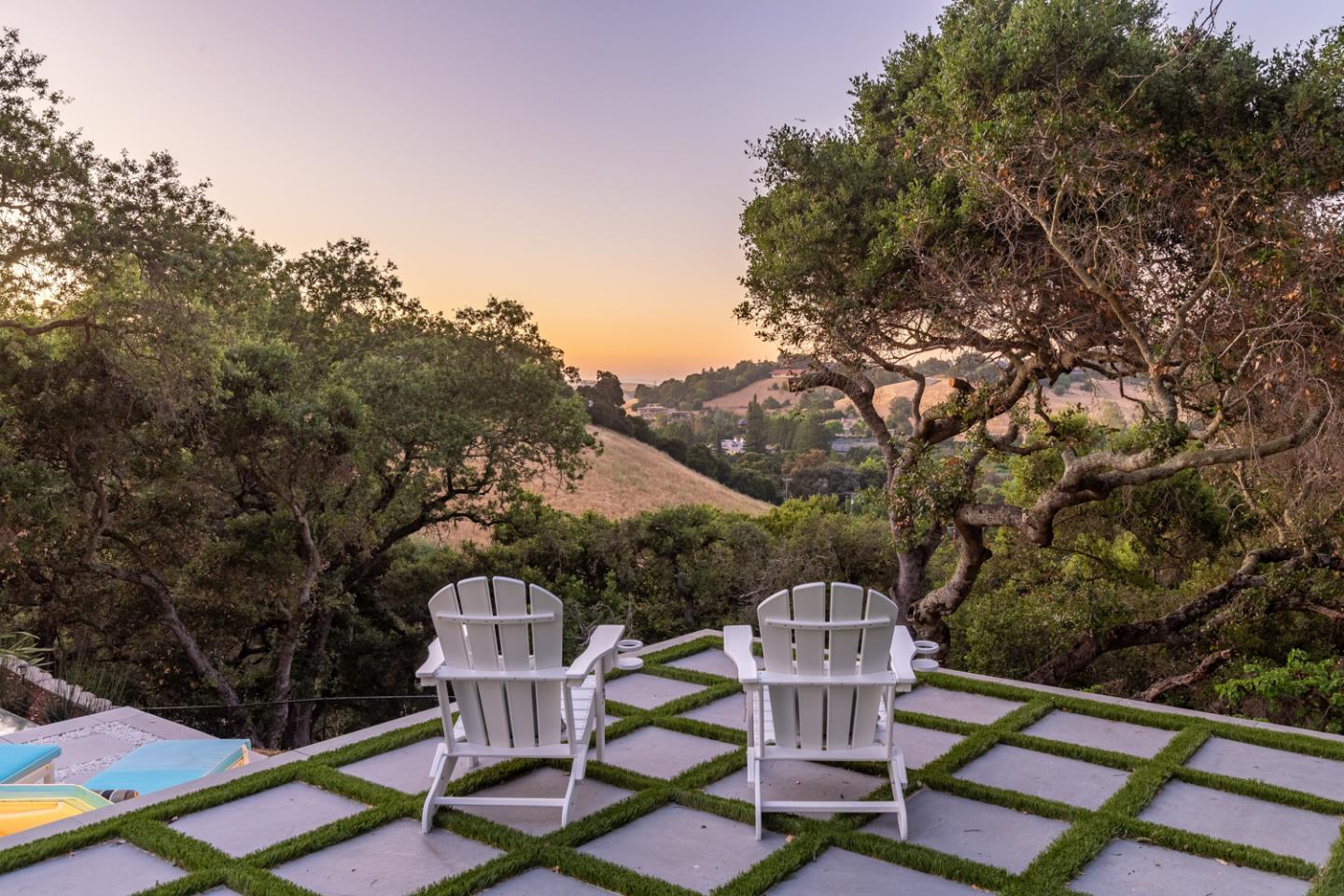 Detail Gallery Image 55 of 65 For 13456 Country Way, Los Altos Hills,  CA 94022 - 5 Beds | 4/1 Baths