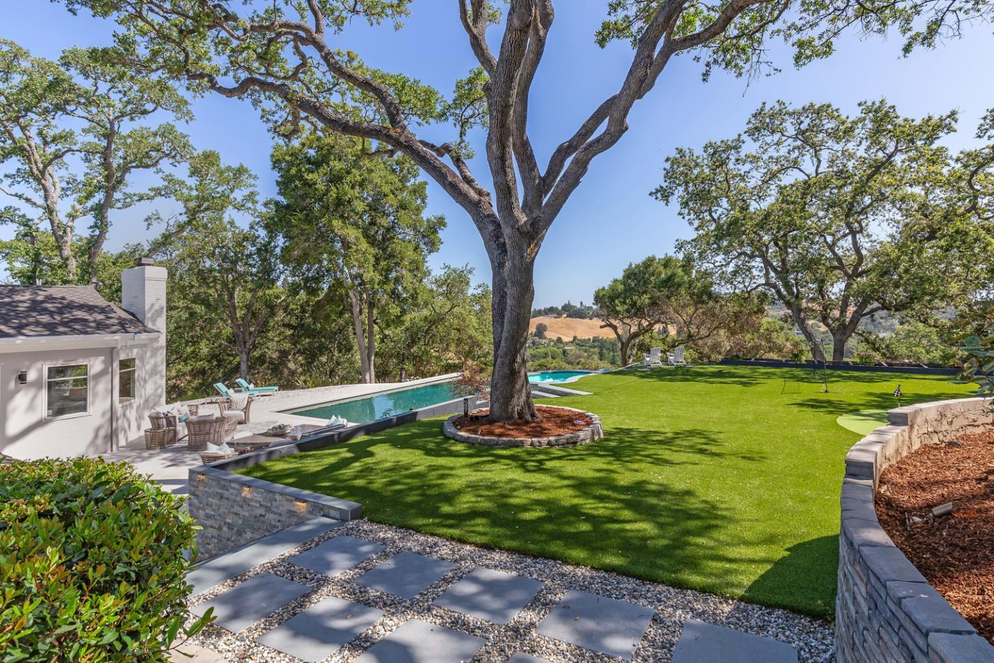 Detail Gallery Image 58 of 66 For 13456 Country Way, Los Altos Hills,  CA 94022 - 5 Beds | 4/1 Baths