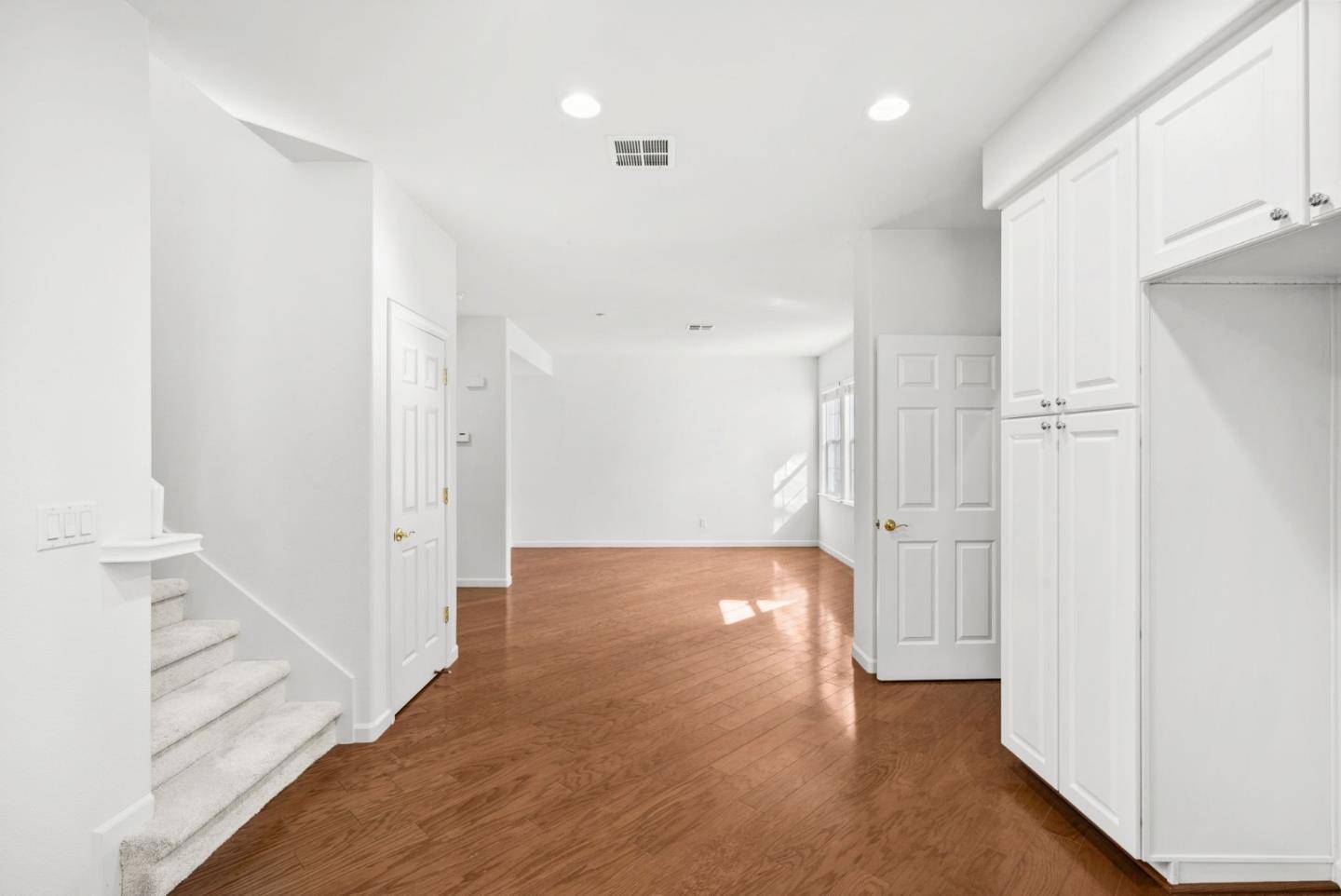 Detail Gallery Image 13 of 38 For 389 Casselino Dr #2,  San Jose,  CA 95136 - 2 Beds | 2/1 Baths