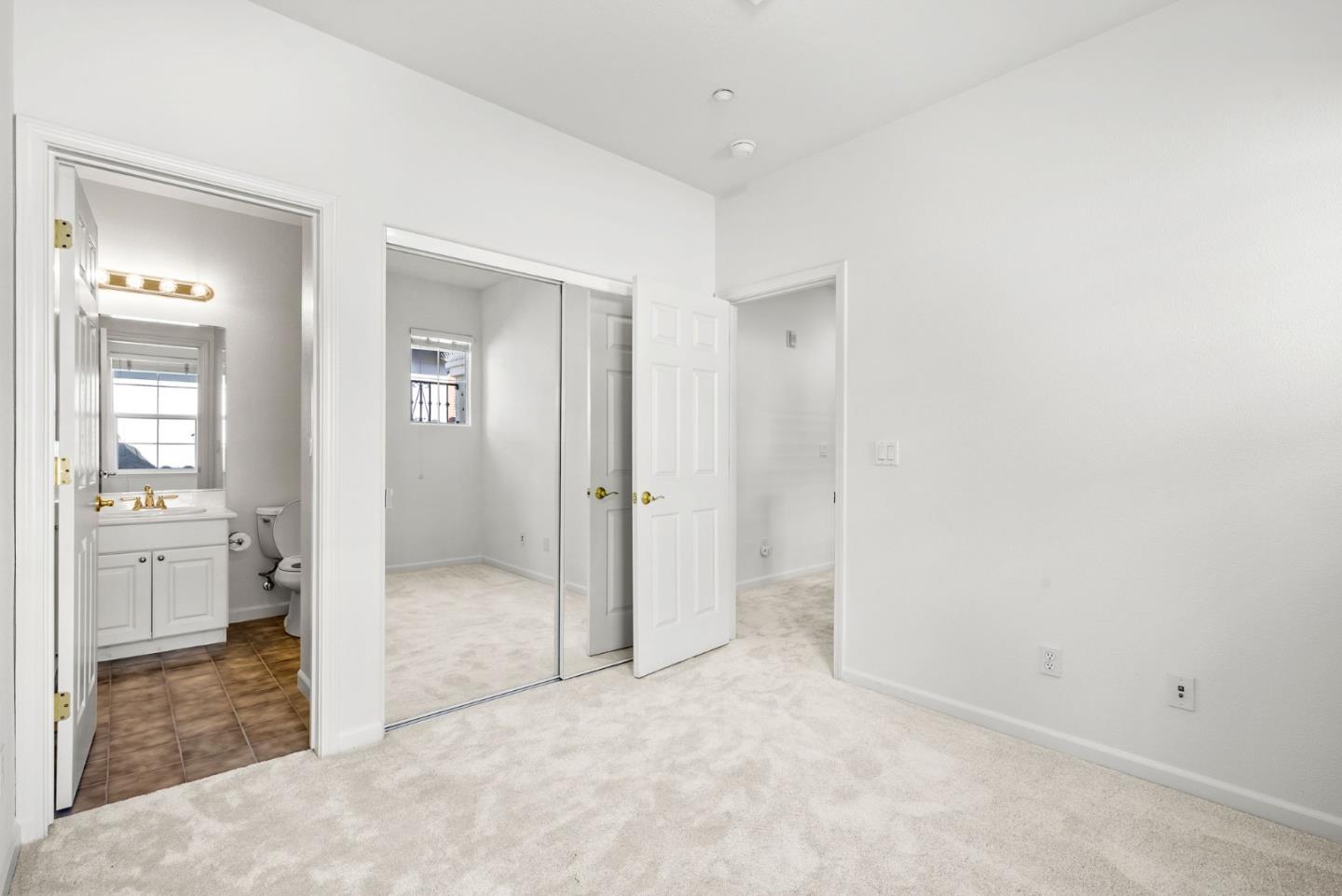 Detail Gallery Image 21 of 38 For 389 Casselino Dr #2,  San Jose,  CA 95136 - 2 Beds | 2/1 Baths