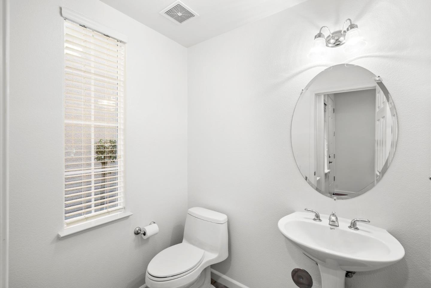 Detail Gallery Image 25 of 38 For 389 Casselino Dr #2,  San Jose,  CA 95136 - 2 Beds | 2/1 Baths