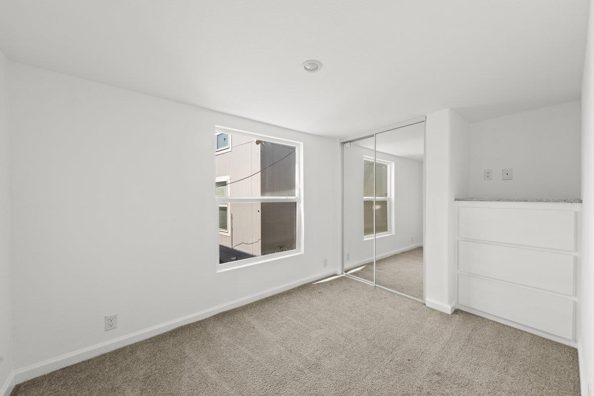 Detail Gallery Image 4 of 23 For 1468 Grand Avenue #9,  San Leandro,  CA 94577 - 1 Beds | 1 Baths