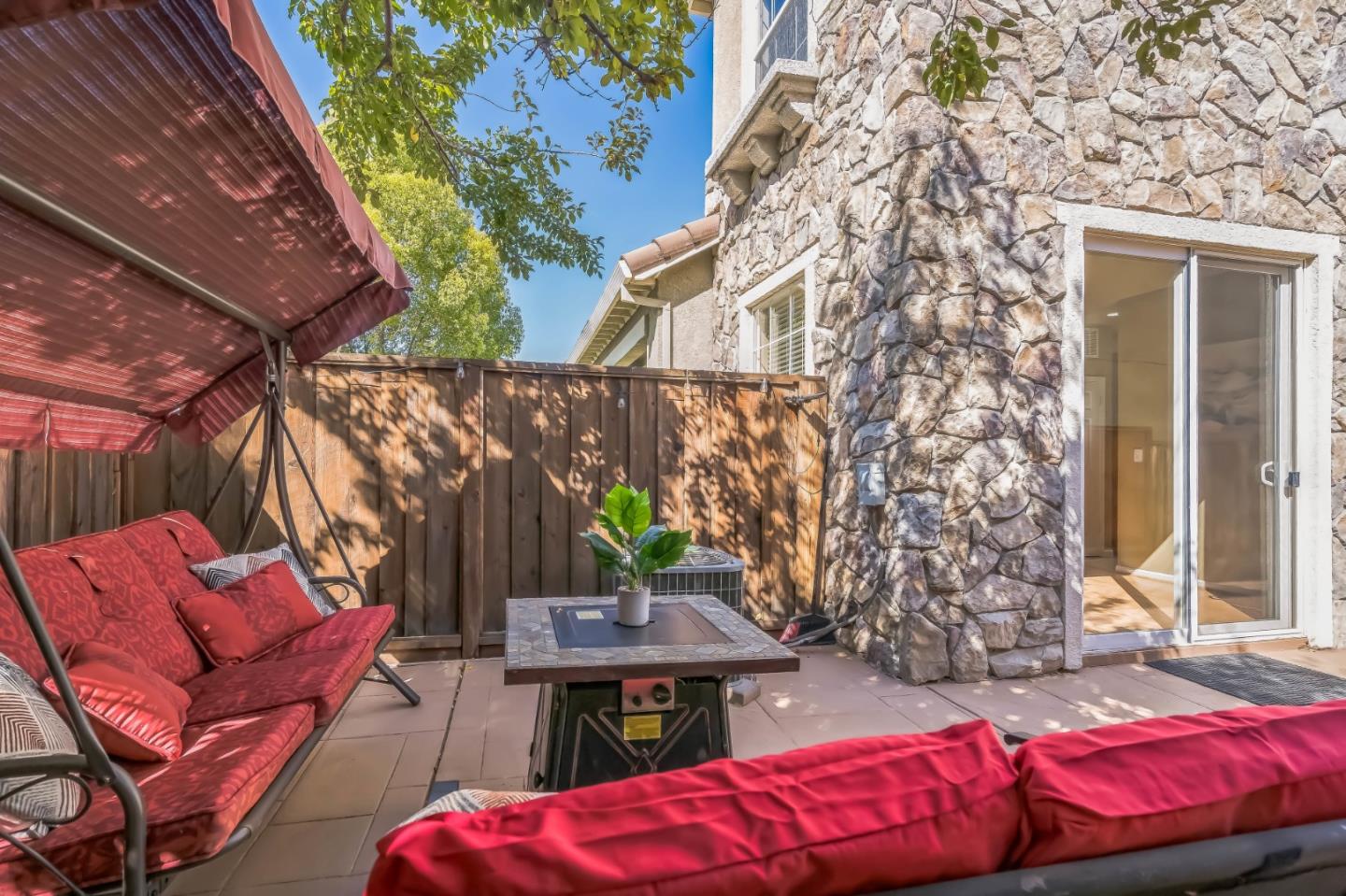 Detail Gallery Image 35 of 38 For 2705 Fressia Ct, Pleasanton,  CA 94588 - 3 Beds | 2/1 Baths