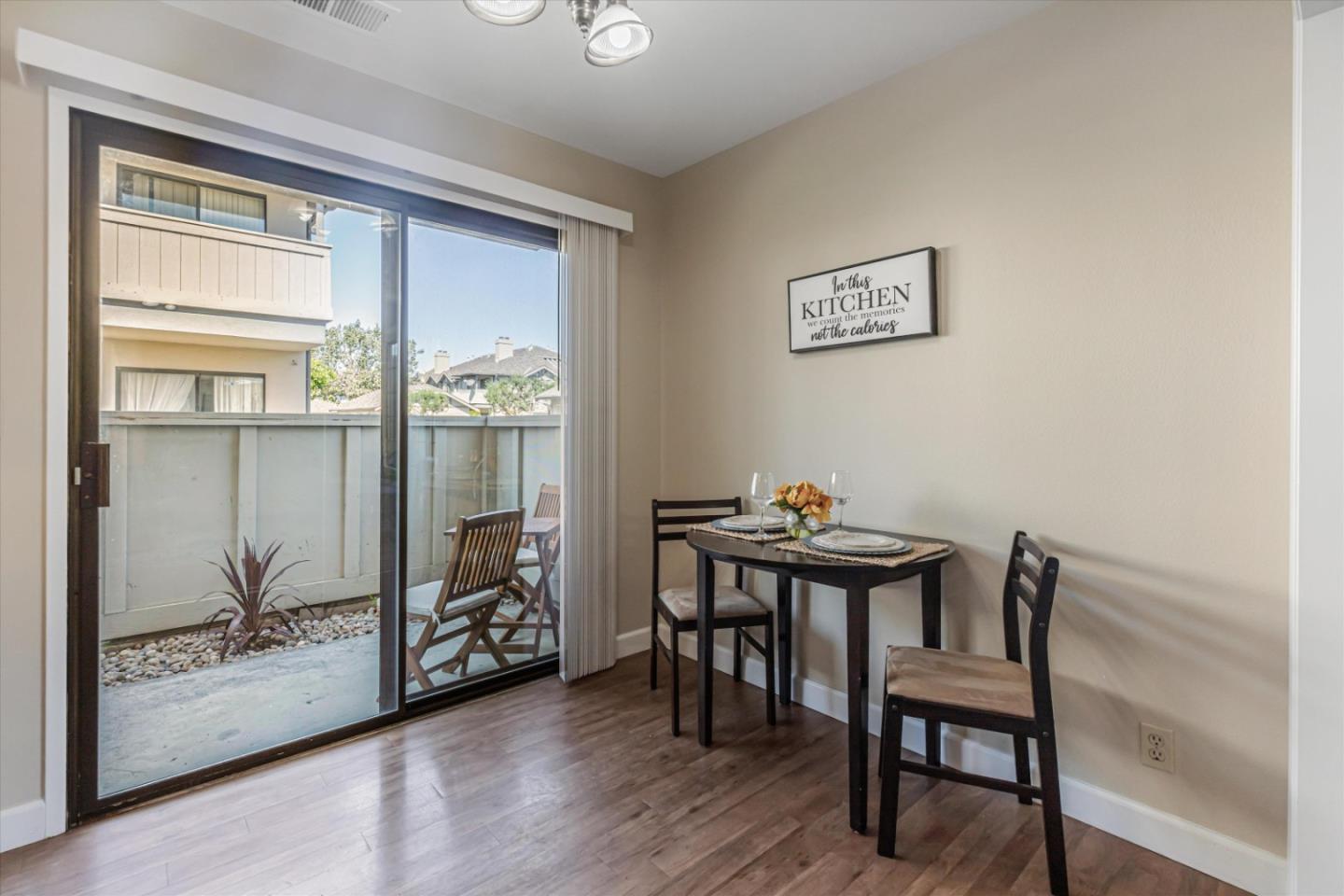 Detail Gallery Image 15 of 34 For 1052 Padre Dr #2,  Salinas,  CA 93901 - 1 Beds | 1 Baths